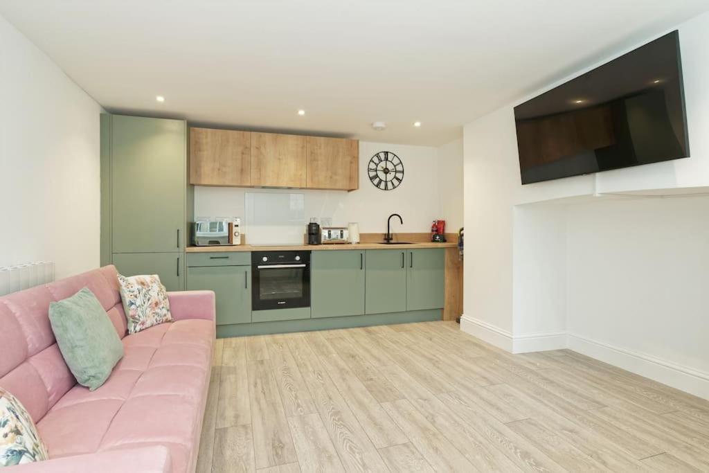 Stylish Beach Front Retreat 2 Bedrooms Herne Bay Bagian luar foto